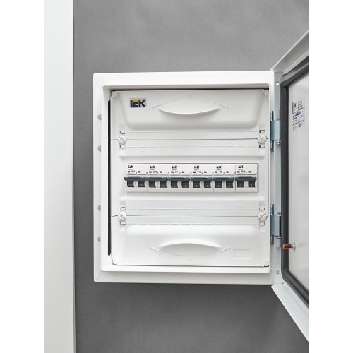 ARMAT Автоматический выключатель M06N 2P C 10А IEK