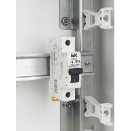 ARMAT Автоматический выключатель M06N 1P B 10А IEK