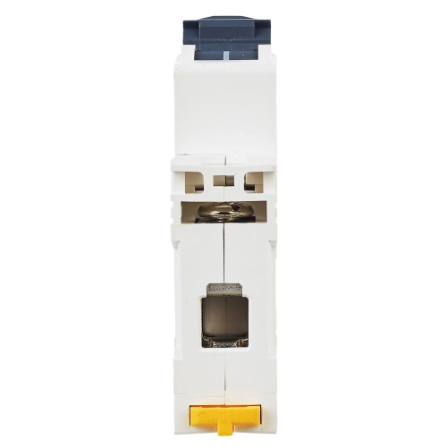 ARMAT Автоматический выключатель M06N 1P C 32А IEK