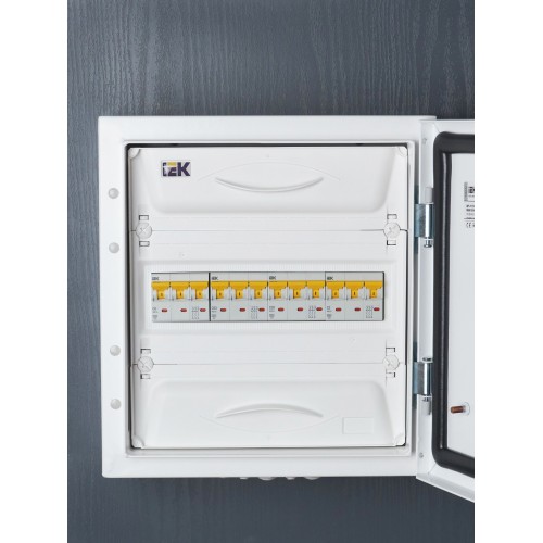 KARAT Автоматический выключатель ВА47-60M 3P C 63А 6кА IEK