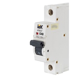 ARMAT Автоматический выключатель M06N 1P C 40А IEK
