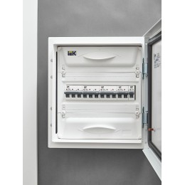 ARMAT Автоматический выключатель M06N 3P C 32А IEK