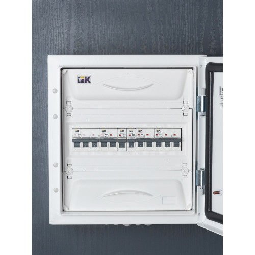 ARMAT Автоматический выключатель M06N 1P C 32А IEK