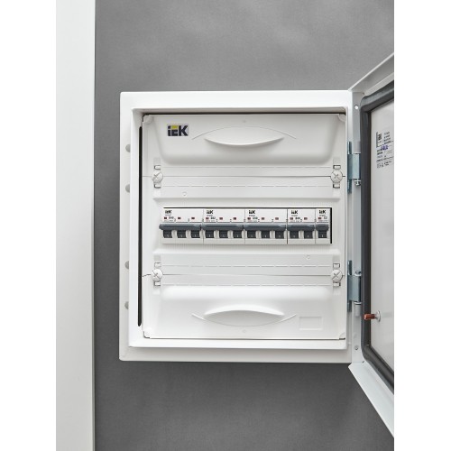 ARMAT Автоматический выключатель M06N 3P C 50А IEK