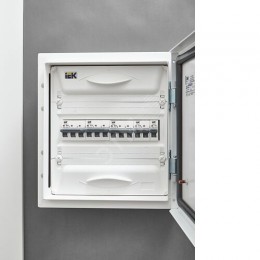 ARMAT Автоматический выключатель M10N 3P C 25А IEK