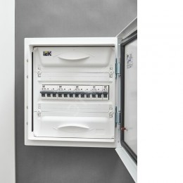 ARMAT Автоматический выключатель M06N 3P C 10А IEK