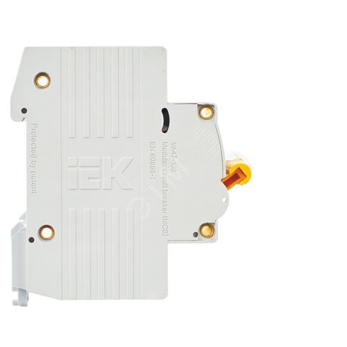 KARAT Автоматический выключатель ВА47-100 3P D 25А 10кА IEK