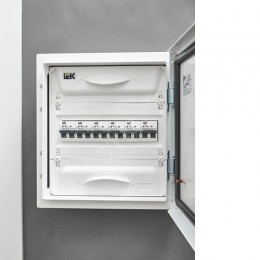 ARMAT Автоматический выключатель M06N 2P C 10А IEK