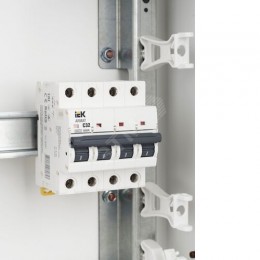 ARMAT Автоматический выключатель M06N 4P C 32А IEK