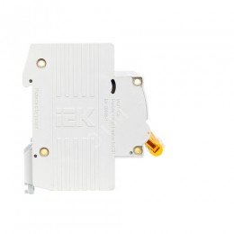 KARAT Автоматический выключатель ВА47-100 3P C 100А 10кА IEK