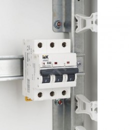 ARMAT Автоматический выключатель M10N 3P C 32А IEK