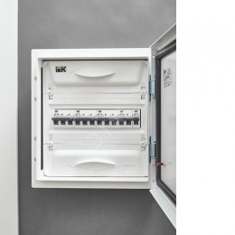 ARMAT Автоматический выключатель M06N 3P C 40А IEK