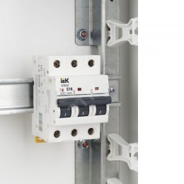 ARMAT Автоматический выключатель M06N 3P C 16А IEK