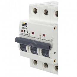 ARMAT Автоматический выключатель M06N 3P C 16А IEK