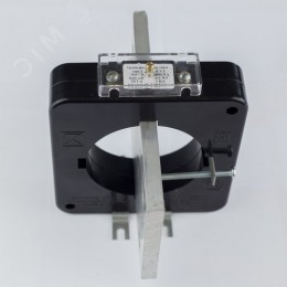 Трансформатор тока измерительный Т-0,66 5 ВА 0,5 1000/5 М S поворотная шина