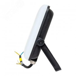 Прожектор светодиодный СДО-4004 50 Вт 4000К IP65 с равномерной засветкой LUMA