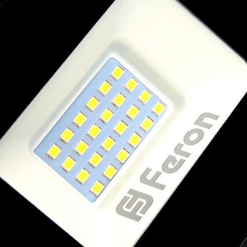 Прожектор светодиодный ДО-30w с ИК-датчиком 6400K 3000 Лм IP65