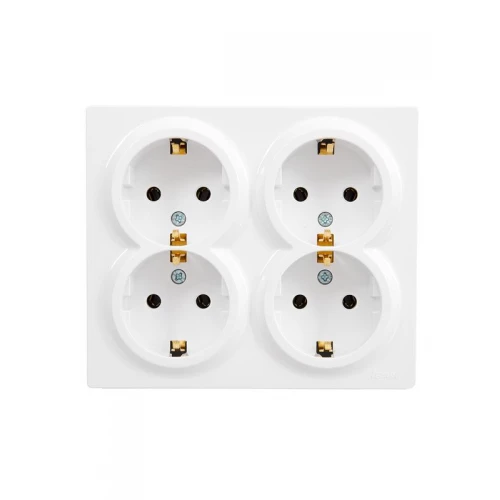 Розетка 4-мест. с заземл. LETO закрытый корпус ПБТ бел. LEZARD 752-0200-127BDP